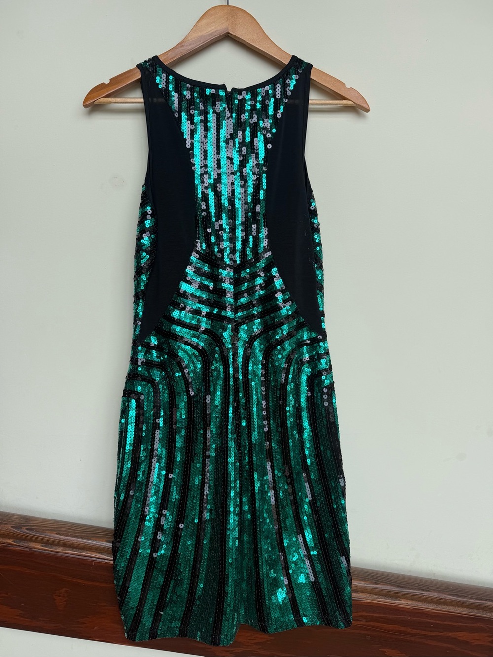 Green Sequin V-Neck Dress - Picture 3 of 6